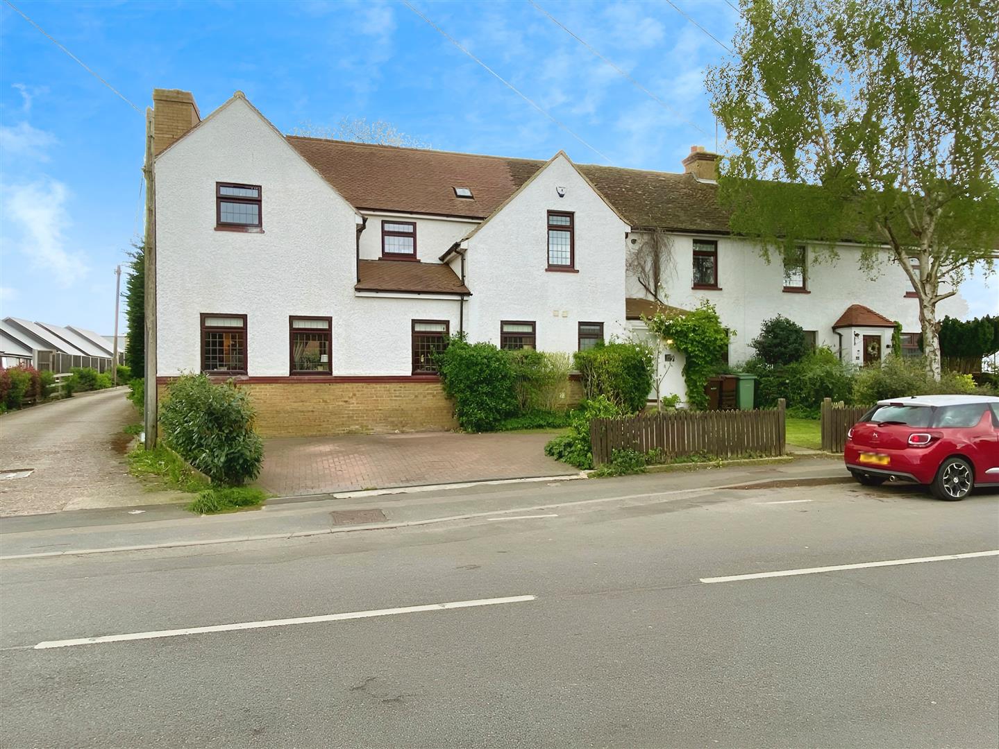 Station Road, Rainham, Gillingham Greenleaf Property Services